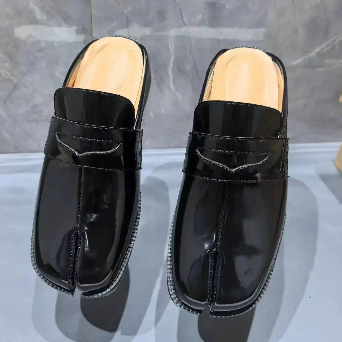 Split Toe Tabi Heren Slippers  - Men Shoes Black recensie en prijs